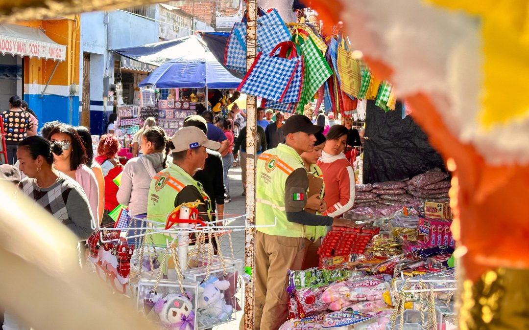 Realizan labores de monitoreo y prevención en puestos de la temporada navideña para evitar riesgos