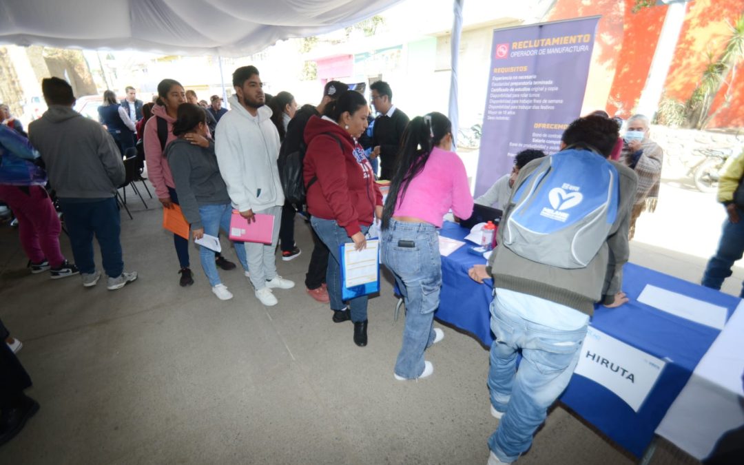 Llevan más de 100 vacantes al Coecillo con la primera Feria móvil de la Chamba